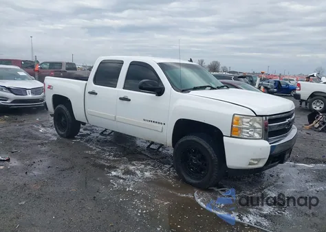 2008 Chevrolet Silverado 1500 Lt2 z USA, uszkodzony, nr VIN 2GCEK133081220282